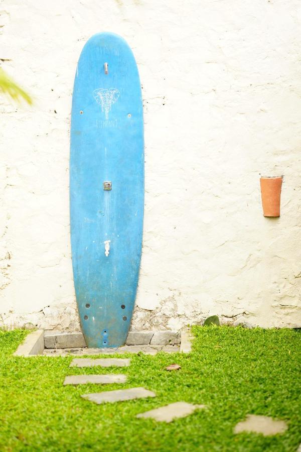 ディックウェラ Ronaya Surf Wavesヴィラ エクステリア 写真